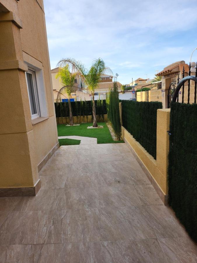 Residencia Simona Apartment Torrevieja Bagian luar foto