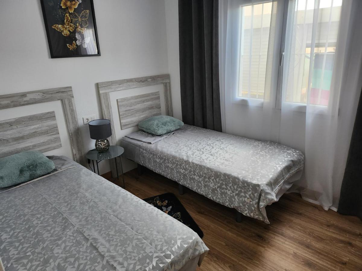 Residencia Simona Apartment Torrevieja Bagian luar foto